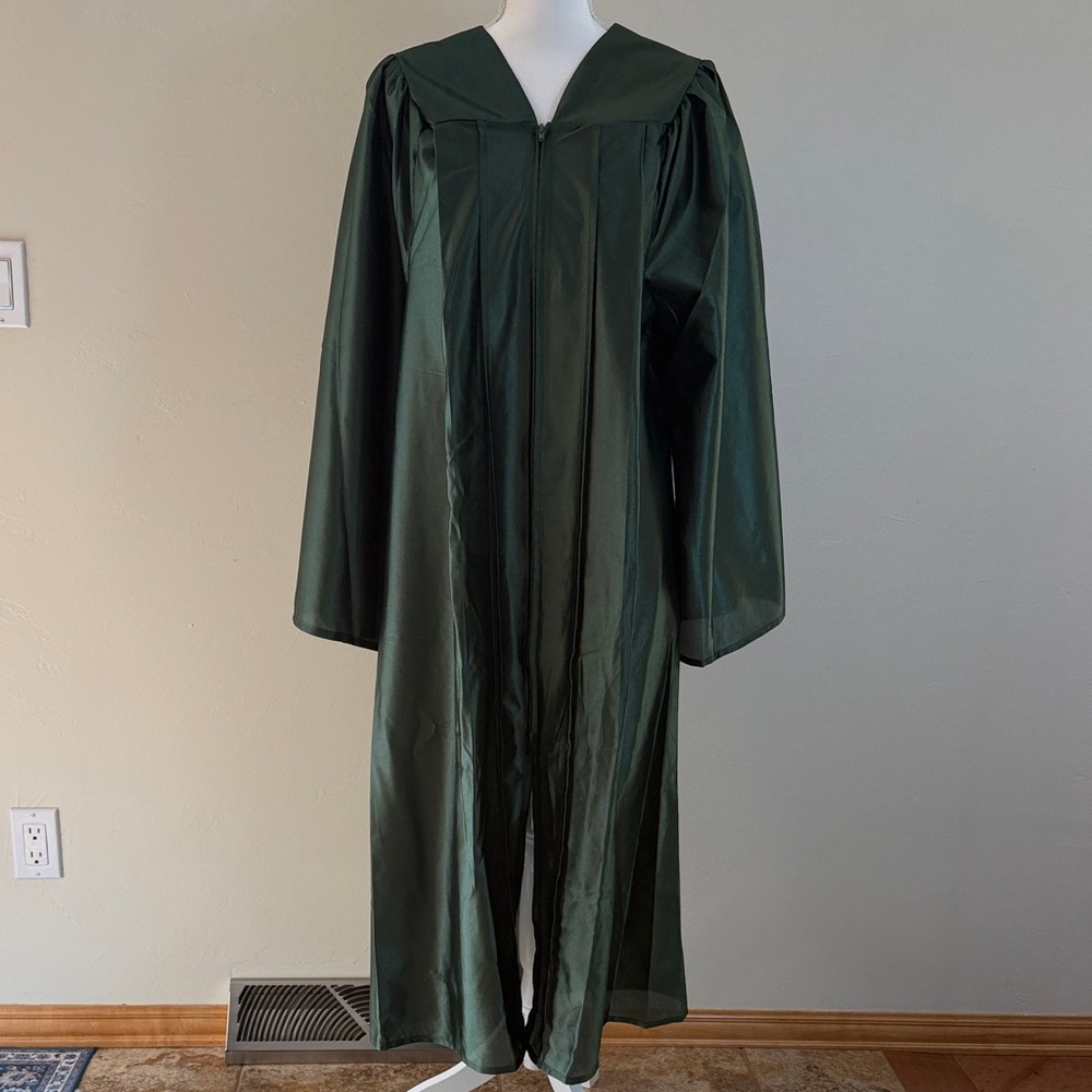 Dark Green High School Graduation Gown 5'-6"to 5'-8